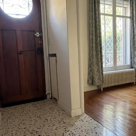 Belle Epoque Idealement Situee Et Centre Saint-Raphaël